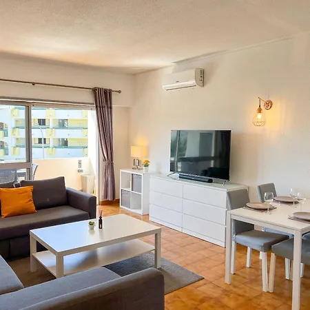 Апартаменты Cozy 1-bedroom Apartment, Pool, *