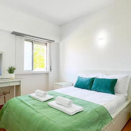 Cozy 1-bedroom Apartment, Pool, *