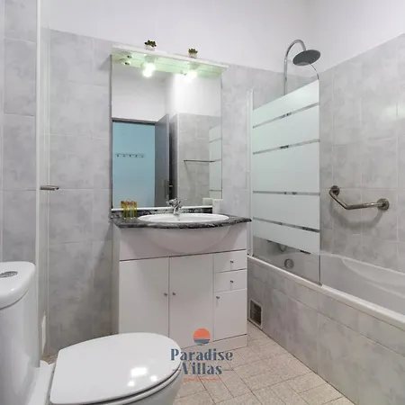 Διαμέρισμα Cozy 1-bedroom Apartment, Pool,