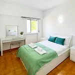 Cozy 1-bedroom Apartment, Pool, Lejlighed